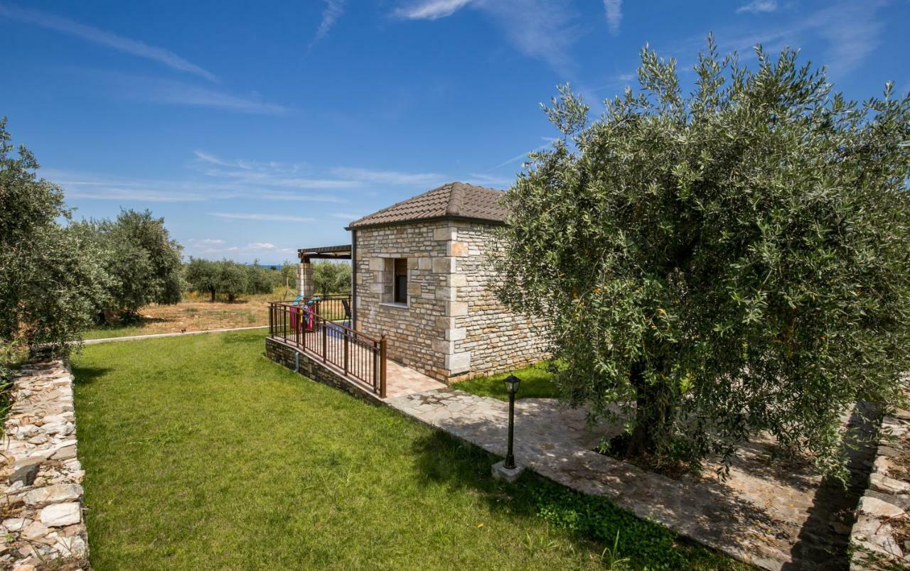 Elaionas Stone Houses Skala Potamia  Exterior photo